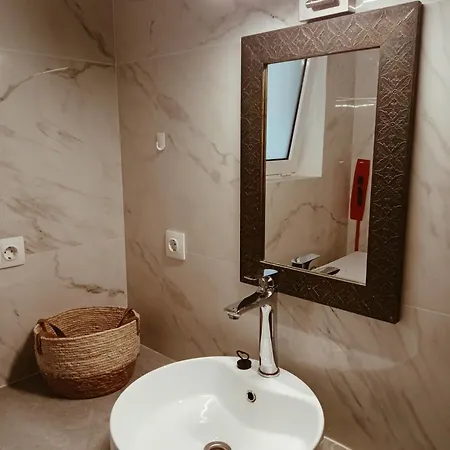 Διαμέρισμα Andys House *