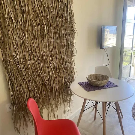 Andys House Hanya