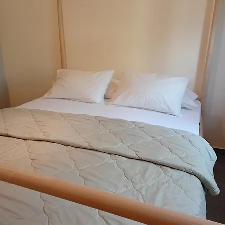 Andys House Hanya