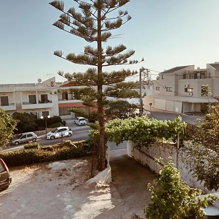 Andys House