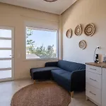 Andys House * 干尼亞