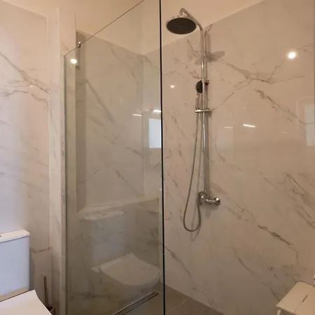 Andys House * خانيا